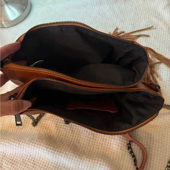 Leather Festival Bag with tassels, purse, cross body, chain strap - Picture 4 of 4